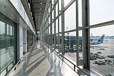 《战锤40K：行商浪人》伙伴预告 支持联机合作